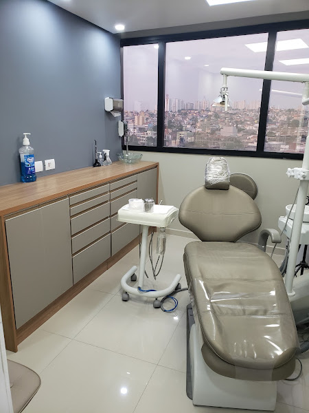 Foto 2 de Dra. Giselli Alves - Odontologia e Harmonização Facial