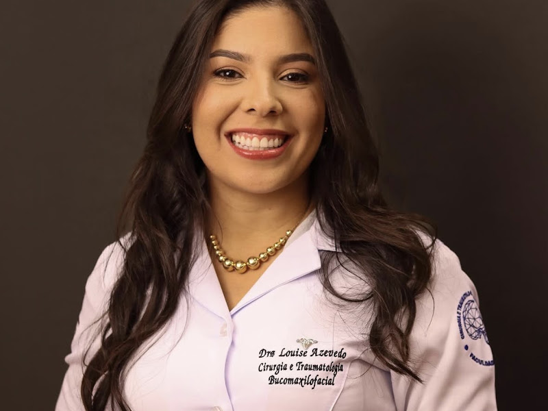 Foto 8 de Dra. Gisely Lourdes | Facetas em Resina em Recife