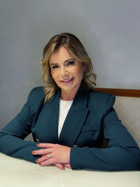 Foto 2 de Dra Gislaine Silveira Polesca - Dentista especialista em Estética e Harmonização Facial