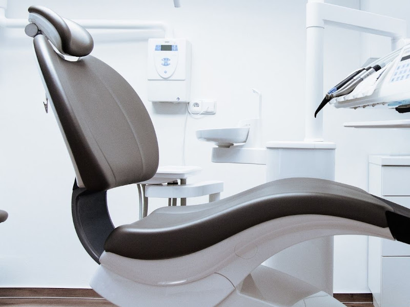 Foto 6 de Dra Giulianne / Implantes dentários / Aparelho invisível / Dentista Paraíso / Clareamento / Crianças atípicas