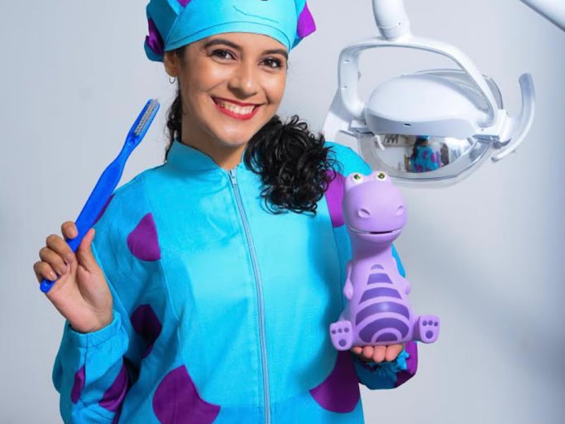 Foto 2 de Dra Gleicy Vieira - Dentista Infantil e Pacientes com Necessidades Especiais