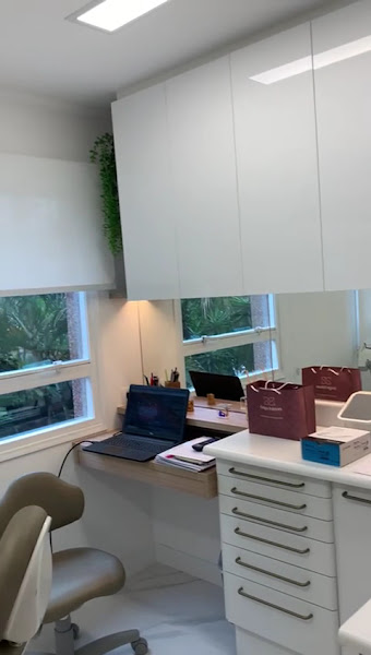 Foto 3 de Dra. Grázia Esteves | Ortodontista e Invisalign Doctor no Jardins - SP