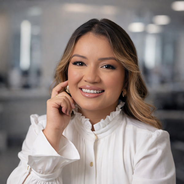 Foto 2 de Dra Graziela Teles| Facetas em Resina Manaus| Porcelana | Dentista | Harmonização Orofacial