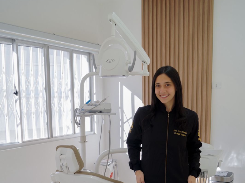 Foto de Dra Hana Mizrahi - Cirurgiã Dentista