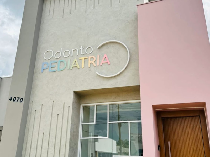 Foto 2 de Dra. Hanna Caroliny - (Odontopediatria - Pacientes com Necessidades Especiais)