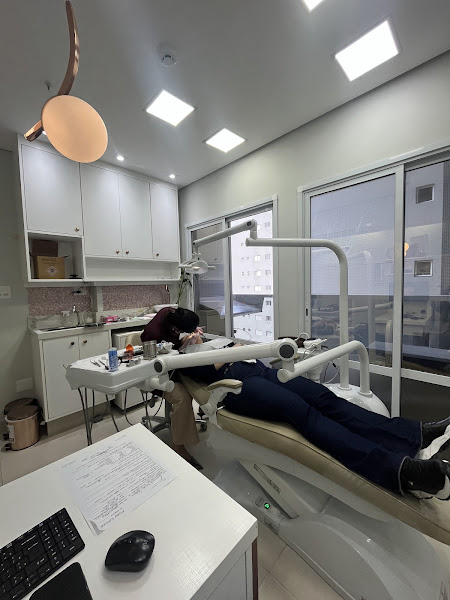 Foto 2 de Dra. Hanna Chites - Dentista em Praia Grande