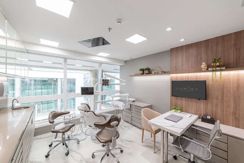 Foto 2 de Dra. Helianne Figueiredo Dentista Asa Sul Brasília Luminy