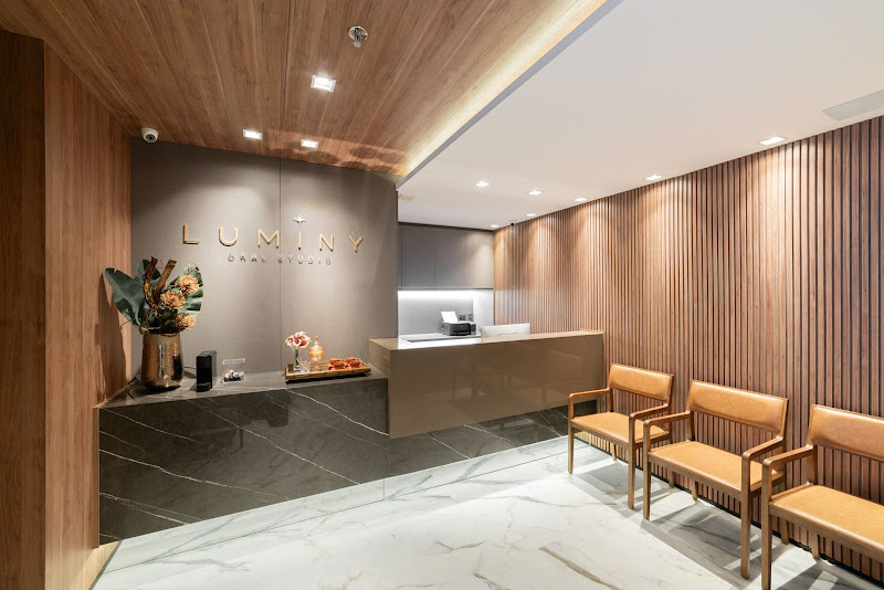 Foto 3 de Dra. Helianne Figueiredo Dentista Asa Sul Brasília Luminy