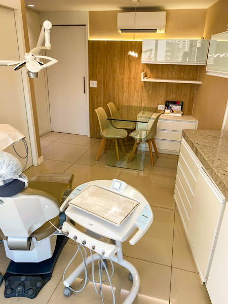 Foto 2 de Dra. Heloísa Martins - Cirurgiã-Dentista | Ortodontia