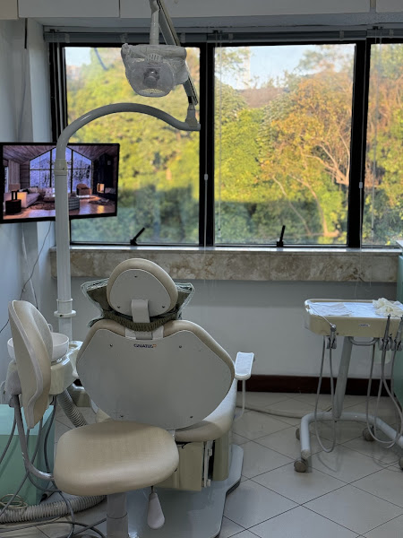 Foto 3 de Dra Heloisa Morais - Implantodontia & Estética