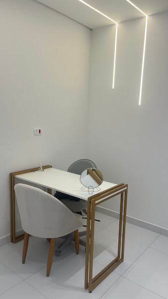 Foto 2 de Dra. Ilana Felix Odontologia Estética | Assistência Técnica