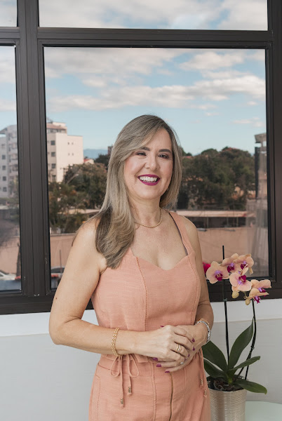 Foto 2 de Dra Ilza Carla Dadam Dermatologista em Resende - RJ; Clinica Belle Ltda