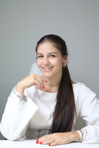 Foto 2 de Dra Inara Vanni | Endodontista
