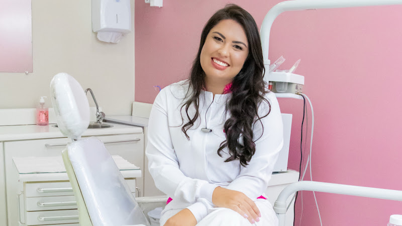 Foto 2 de Dra Ingrid Moraes - Cirurgiã Dentista