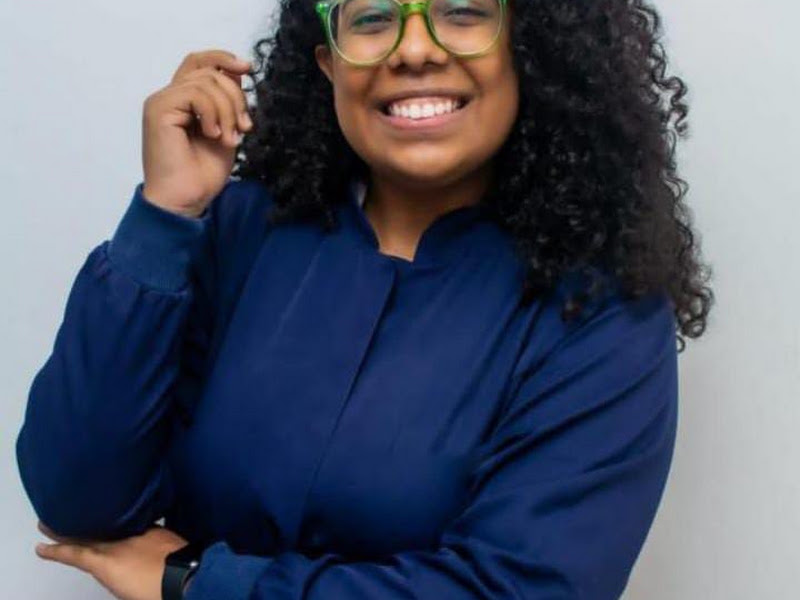 Foto de Dra. Isabel Reis - Cirurgiã Dentista
