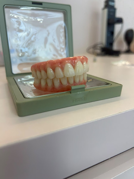 Foto 2 de Dra. Isabella Crivilin | Dentista