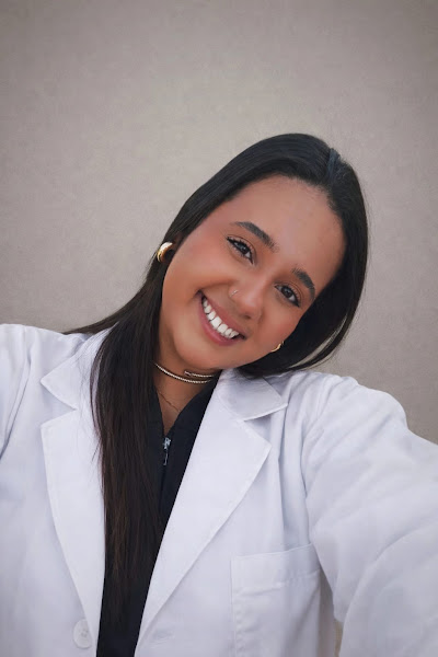 Foto 2 de Dra. Isabella Evangelista - Cirurgiã-Dentista SG