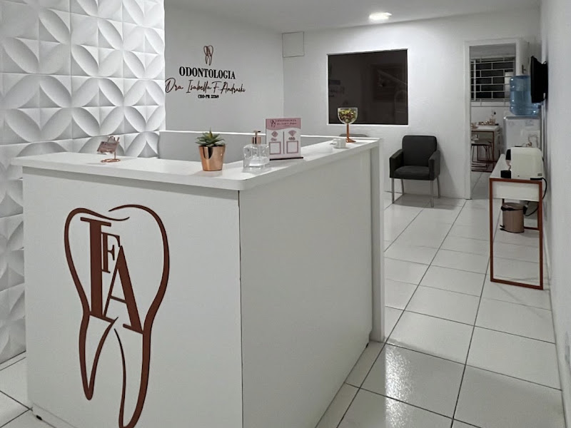 Foto 2 de Dra Isabella F Andraski | Dentista
