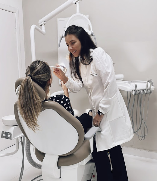 Foto 3 de Dra. Isabella Marissa - Harmonização Orofacial | Preenchimento Facial | Rejuvenescimento | Estética