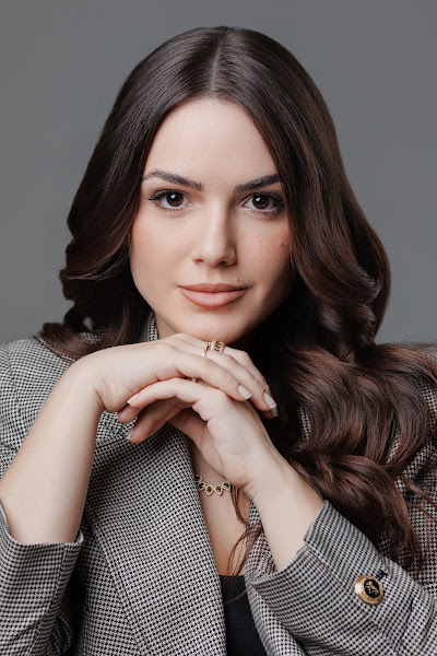Foto 2 de Dra Isabella Nicoleti Silvério - Harmonização Facial em Maringá