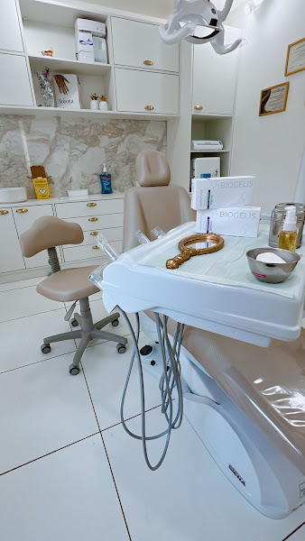 Foto 2 de Dra. Isabelle Caballero - Harmonização Facial