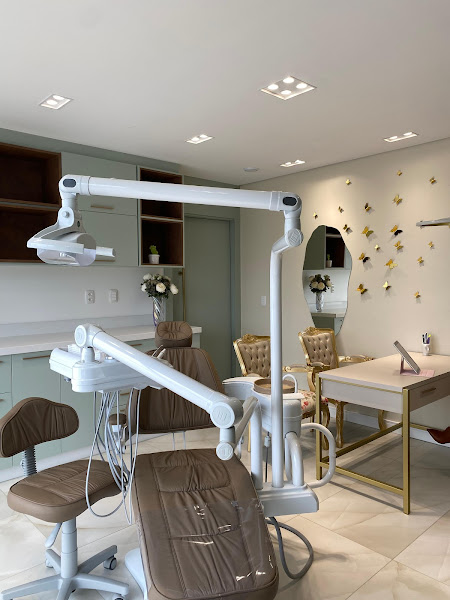 Foto 2 de Dra. Isadora Moscato | Dentista em Chapecó