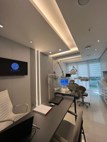 Foto 3 de Dra Isadora Mundim Prado - Dentista na Barra da Tijuca