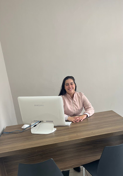 Foto 2 de Dra. Izabela Fonseca, Dentista