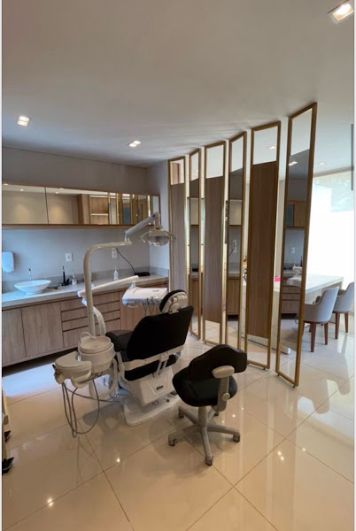 Foto 3 de DRA.IZABELLA ALBUQUERQUE - CIRURGIÃ-DENTISTA