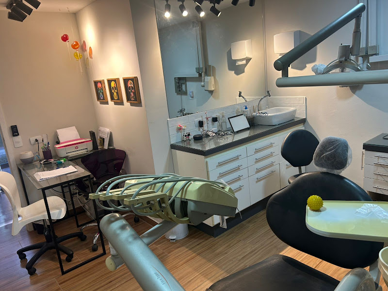 Foto 3 de Dra. Izabella Araujo | DENTISTA