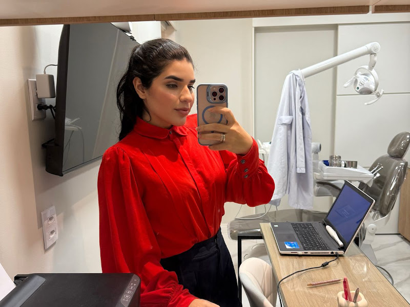Foto 9 de Dra. Izabella Mello | Dentista em Natal | Urgência Odontológica 24h | Dentista 24h