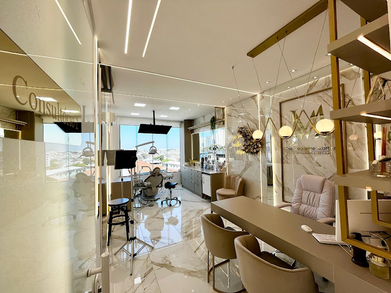 Foto 2 de Dra. Jaqueline Martins Odontologia Estética - Vila Formosa