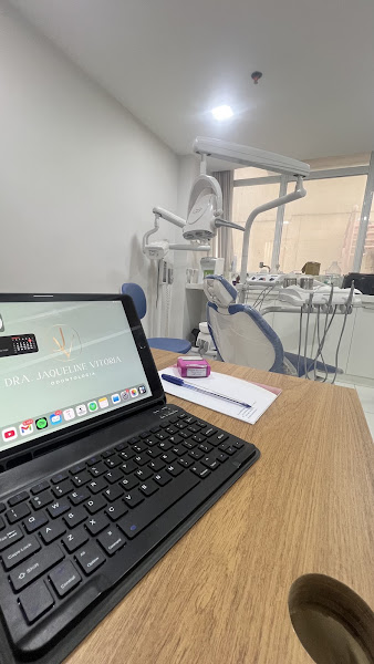 Foto 2 de Dra. Jaqueline Vitória Odontologia