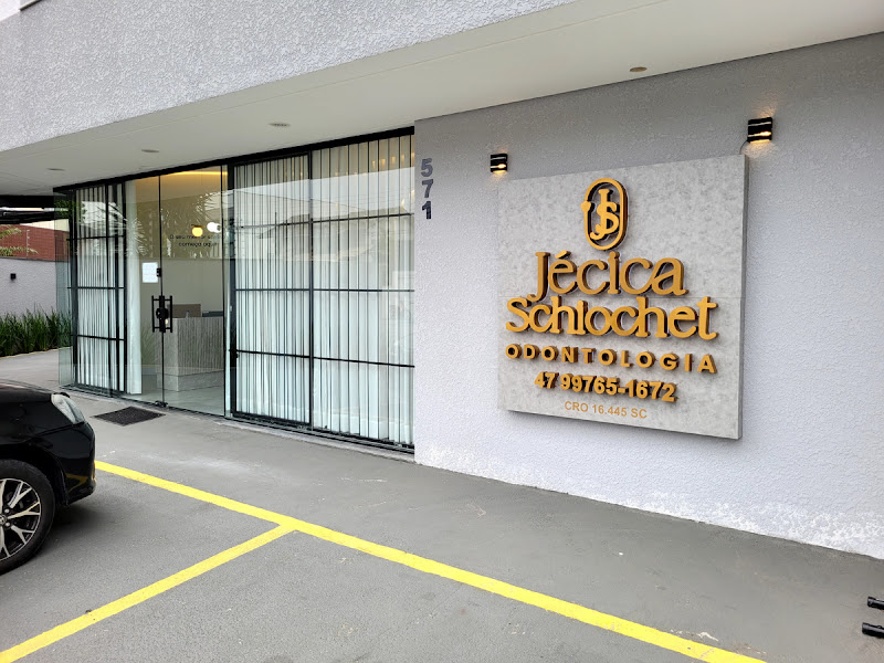 Foto 2 de Dra Jécica Schiochet - Dentista Joinville | Lentes em Resina