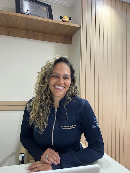 Foto 2 de Dra Jennifer Rodrigues Periodontista
