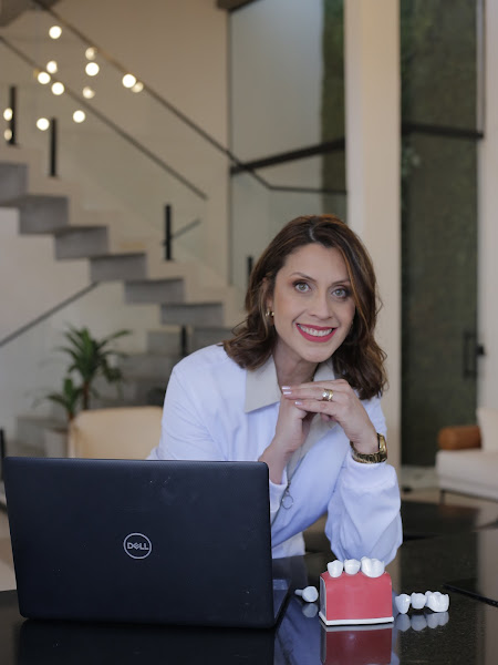 Foto 2 de Dra. Jennifer Samos