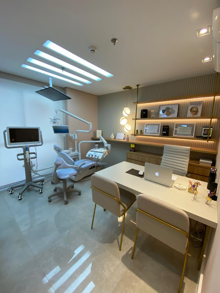 Foto 2 de Dra. Jennifer Simão - JOS - Odontologia