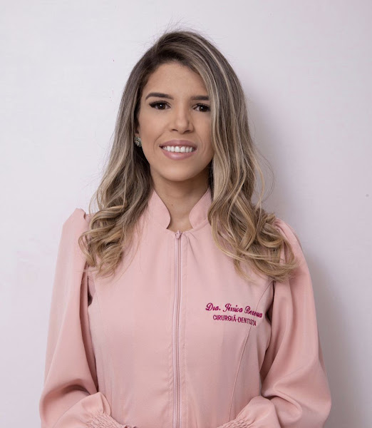 Foto 2 de Dra. Jéssica Bezerra | Dentista em Petrolina | Facetas em Resina