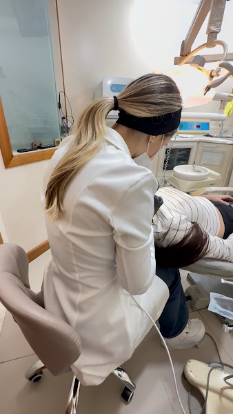 Foto 4 de Dra Joana Moutinho • Dentista em Campos dos Goytacazes