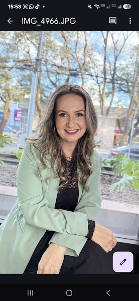 Foto 2 de Dra. Jônia F. Bussmann - Ortodontista / Aparelhos Ortodônticos fixos / Aparelho estético / INVISALIGN / Dentista em Maringá