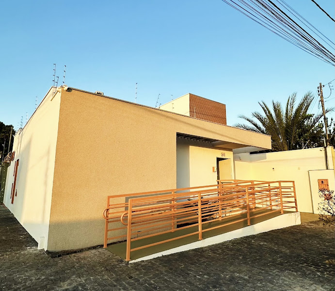 Foto 2 de Dra. Jordana Davi | Dentista Uberlândia | Extração de Sisos | Implante | Prótese Dentária