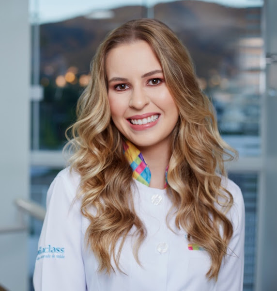 Foto 2 de Dra. Jordana Senff - Dentista especialista em DTM e Dor Orofacial, Bruxismo, Ortodontia e Invisalign