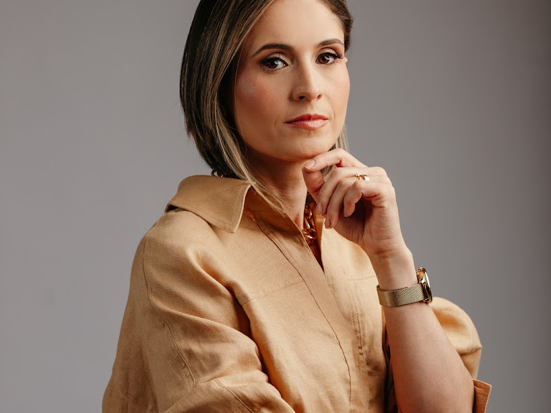 Foto de Dra. Josiane Almeida | Ortodontia e Estética Dental em Macaé