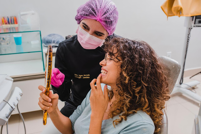 Foto 3 de Dra Joyce Furtado - PERIODONTISTA