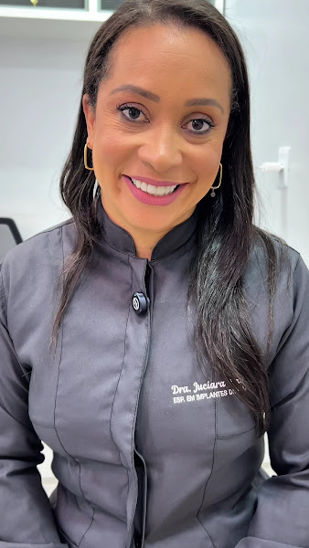 Foto 3 de Dra. Juciara França - Implantes dentários em Jequié