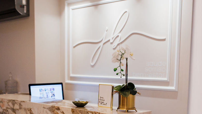 Foto 2 de Dra. Julia Becker Odontologia