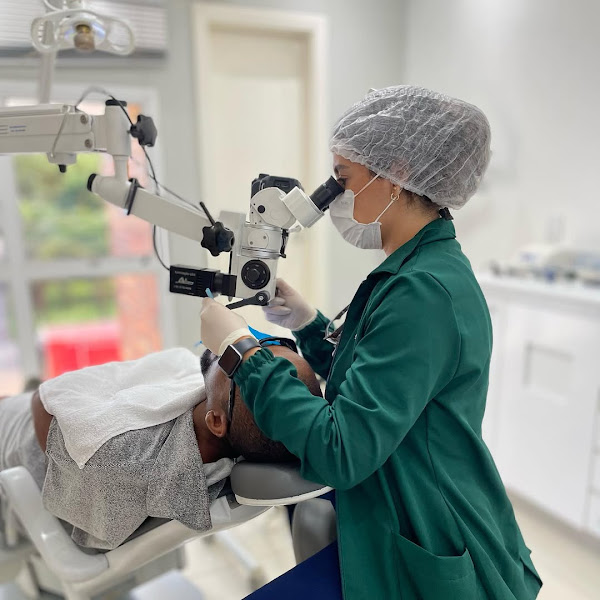 Foto 2 de Dra. Júlia Castro - Dentista | Tratamento de Canal