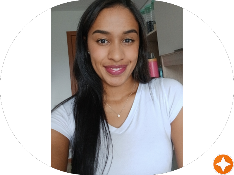 Foto 5 de Dra. Júlia Fávero - Odontologia Estética e Reabilitação Oral