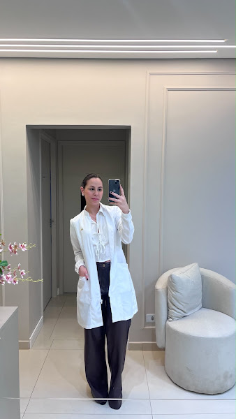 Foto 2 de Dra. Julia Flor | Dentista | Clareamento | Aparelho invisível SouSmile | Campo Grande - MS