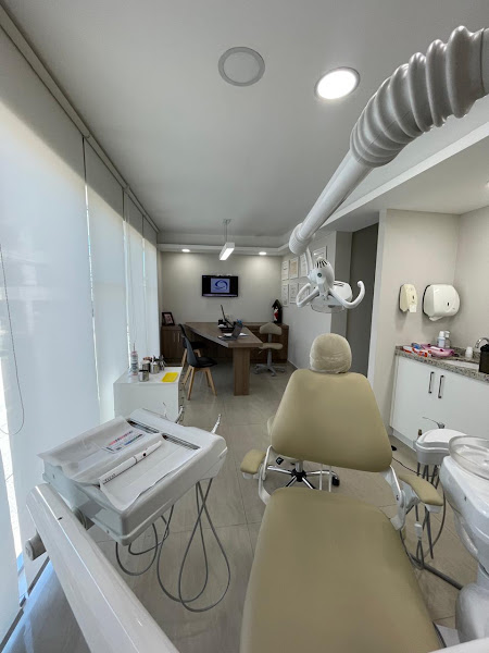 Foto 2 de Dra Júlia Garrett Bertelli - Cirurgiã Dentista